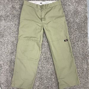 Dickies cargo pants, loose fit